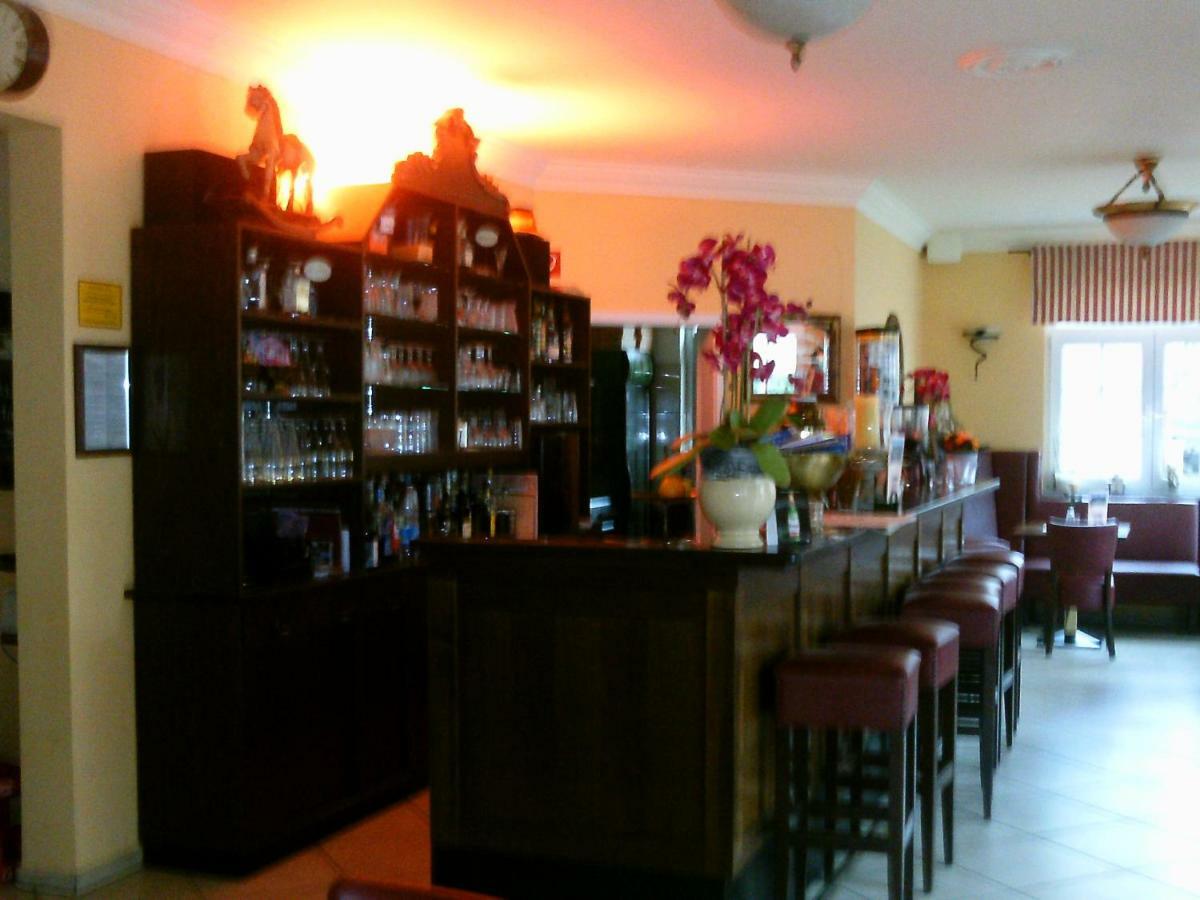 K-Lounge Pension Cafe Bistro Heppenheim (Bergstrasse) Bagian luar foto
